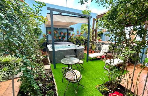 Casa con jardín y jacuzzi - Foto 1