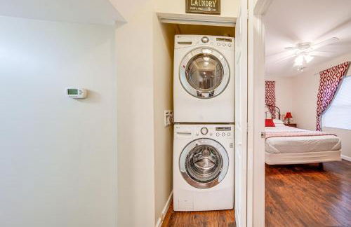 Walk to GOTL strip! Family cottage with laundry - Foto 21