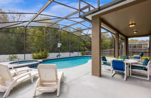 Upstay Home w Pool Hot Tub & Patio - Pet Friendly - Foto 9