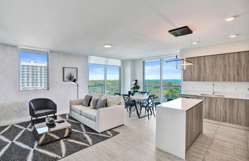 Luxury 2 Bedroom Corner Condo Walk to Design District, Infinity pool with Bay and City views, Gym, Free Parking Spot - Foto 1