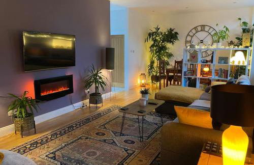 Courtyard Cottage - Photo 30