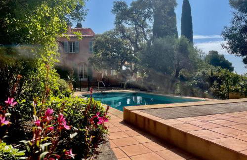 Villa la Malpagne, 400m2 les pieds dans l'eau - Foto 23