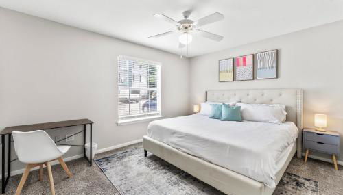 Spacious 2BR King Suites w Pool, Gym, Laundry - Close to Downtown - Foto 4