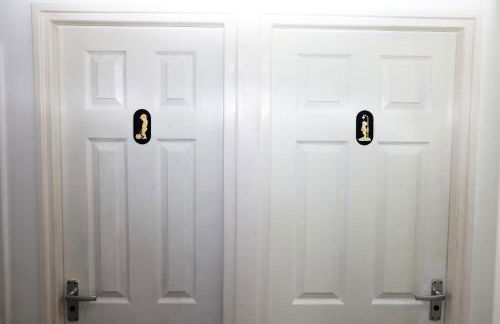 Home for the Holidays - Photo 33