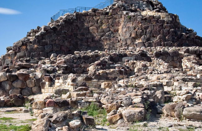 Su Nuraxi of Barumini & Domus de Janas Day Trip - Foto 8