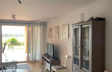 BEL APPARTEMENT REZ De CHAUSSEE AVEC DOUBLE TERRASSE FACE AU LAC ET AU GOLF - Foto 21