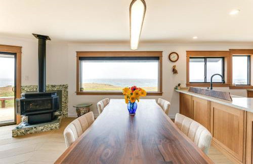 Walk to Beach Luxury Oceanfront Escape in Caspar - Photo 6