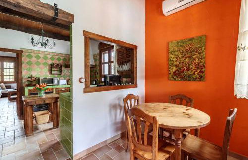 Encantadora casa con piscina privada y chimenea - Foto 24