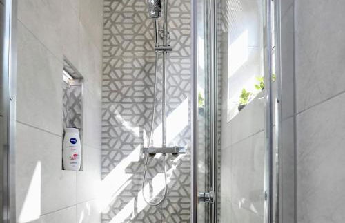 Aisiki Apartments at Stanhope Road, North Finchley, Airconditioned Multiple 2 or 3-Bedroom, Pet Friendly Duplex Flats, King or Twin Beds with Free WiFi - Foto 46