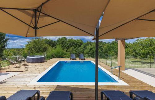 Villa Lady Di, a private pool haven near Labin - Foto 18