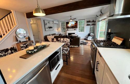 Cozy Cabin On the Lake with HotTub - Foto 9