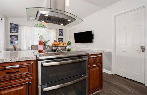 Kernersville King Beds Hot Tub Arcade Firepit - Photo 39