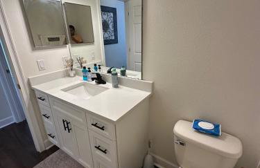 An Incredible Vacation Home with Saltwater Pool! - Foto 21