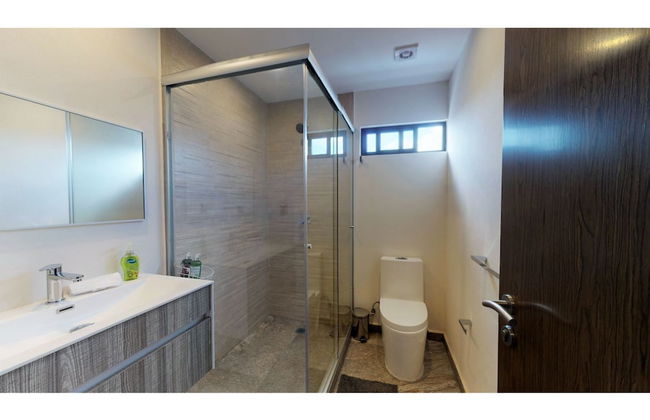 Brand New PH with Private Rooftop @ WTC - Foto 14