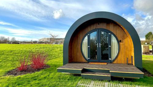 Rowan Hobbit Pod at Cowbridge Cabins - Foto 1