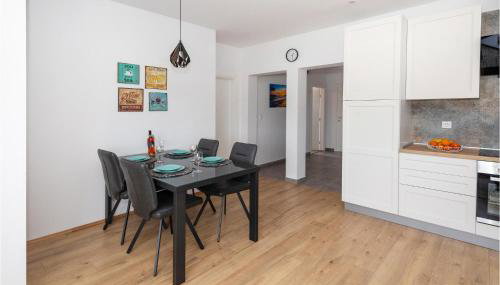 2 Bedroom Beautiful Apartment In Opuzen - Photo 5