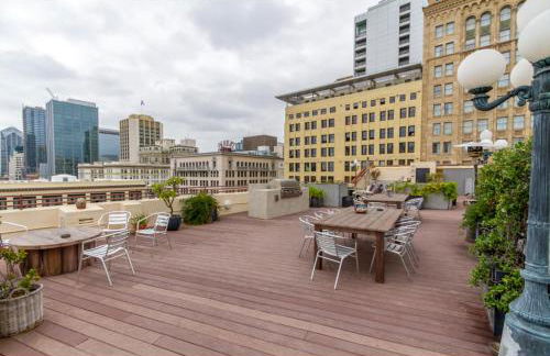 Historic Gaslamp Loft with Peloton Bike and Roof Deck - Foto 18