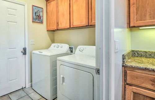 Charming Medford Getaway about 4 Miles to Downtown! - Foto 27