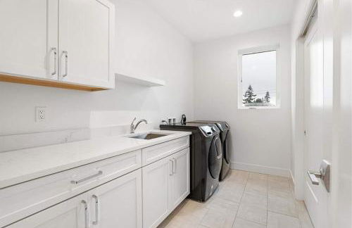 New House with Chef's Kitchen and Spa-like Suite - Foto 18