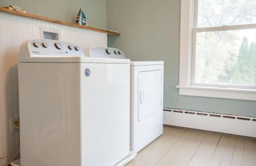 The Homestead Historic Charm & Big Backyard - Foto 32