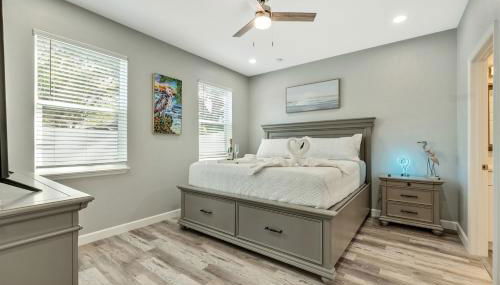 Chic Retreat-Stunning Design Cozy Fire Pit Escape! - Foto 4