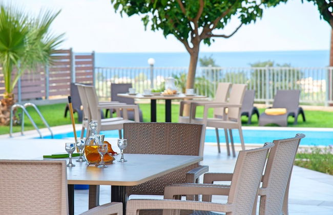 3 Villas Next to Each Other with Pool & Sea View - Foto 1