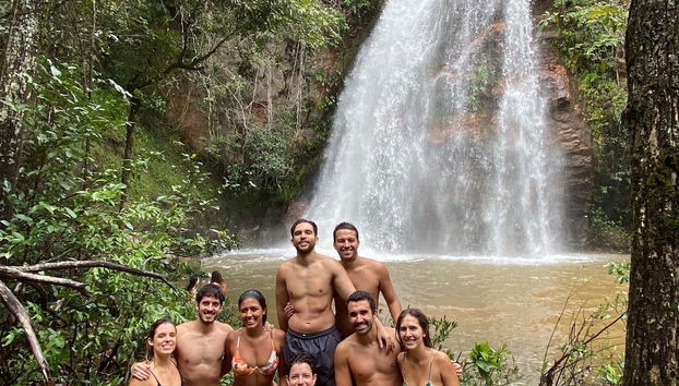 Senderismo por las cascadas de Chapada dos Guimarães - Foto 5, Grupo listo para el baño en la cascada