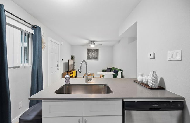 Stylish 1BR Near UT Highland Evonify - Foto 36