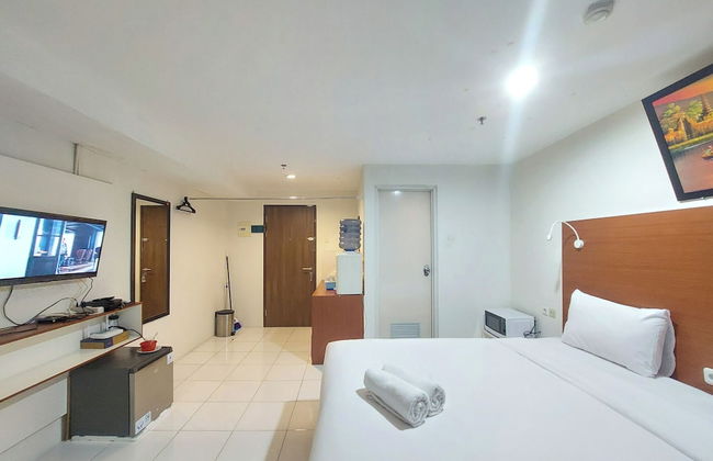 Good And Restful Studio (No Kitchen) At Sentraland Medan Apartment - Foto 11