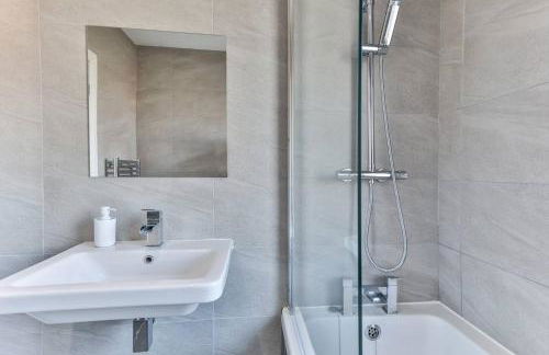 Newly Extended 3 Bed Family home Near Graves Park - Foto 14