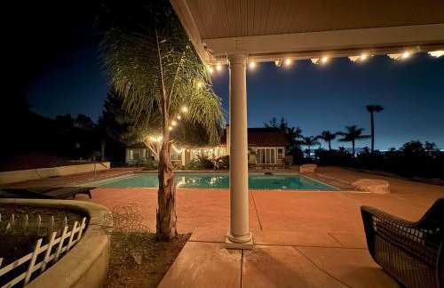 Riverside Views & Pool Retreat - Foto 11