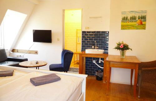 Villa Sophienschlösschen nahe Berlin - Exklusive Zeit zwischen 5 Seen mit großer Küche, gratis Sauna & 3500qm Garten - Foto 27