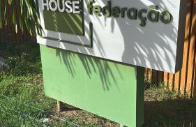 Apartamento Quarto e Sala, andar alto, moderno e completo em Salvador - Foto 2