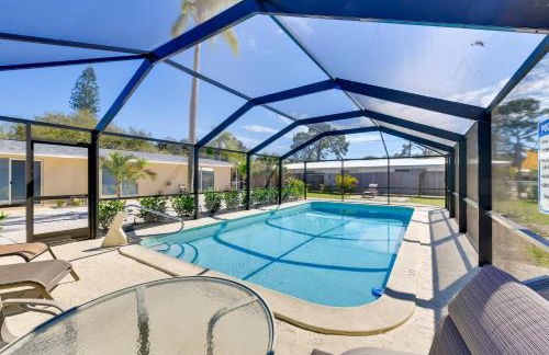 Coastal Oasis with Shared Pool, 2 Mi to Beach! - Foto 1