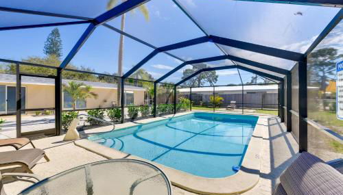Coastal Oasis with Shared Pool, 2 Mi to Beach! - Foto 1