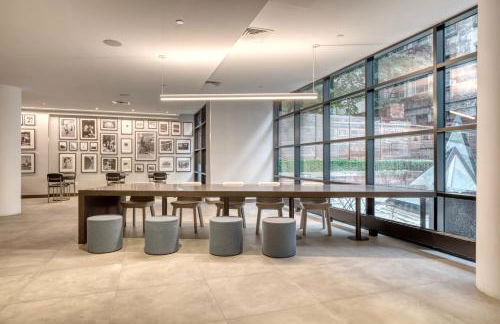 LES 1br w gym doorman wd nr park NYC-1314 - Foto 29