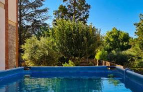 VAL D'ORCIA DELUXE 2, RAFFINATA CASA immersa nel verde con WiFi, giardino e parcheggio - Foto 1