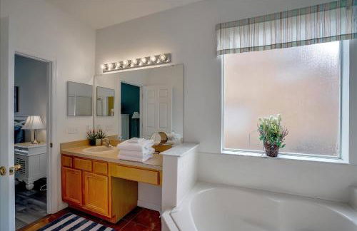 SOLANA 7 Bed Rooms FAMILY VACATION VILLA-Private Pool and SPA - Photo 37