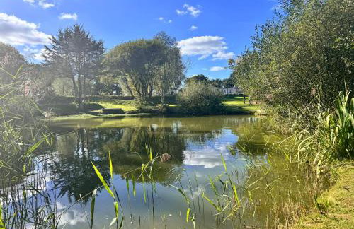 Peaceful Lake Retreat - Fishing Lakes, Heated Outdoor Swimming Pool 500yrds on Sister Park , Pool Open April to September - Foto 38