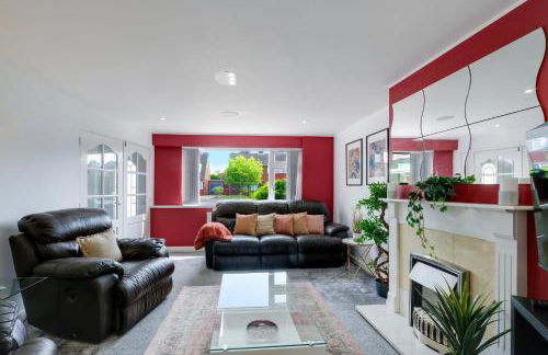 Elegant 5 Bed Home with Garden & Parking - Slough - Foto 2