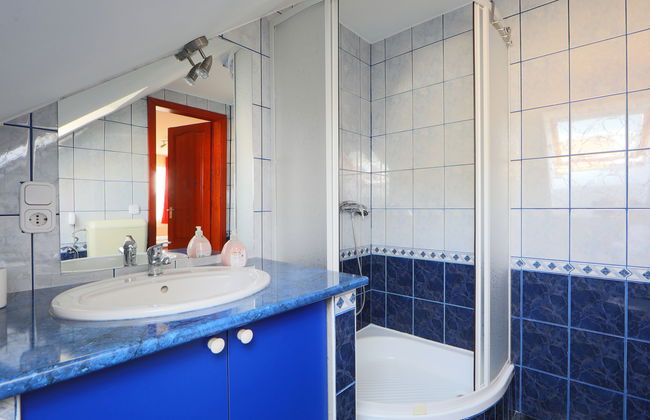 4 bedroom House in Kőröshegy with garden and terrace - Photo 15