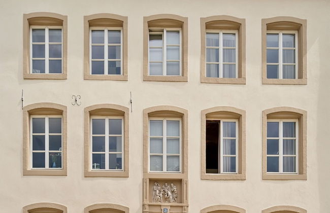 Modern Apt Old Town w Panoramic View ID4 - Photo 28