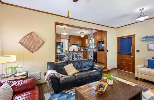 5BR Woodland Retreat on 7 Acres with a Pond - Foto 43