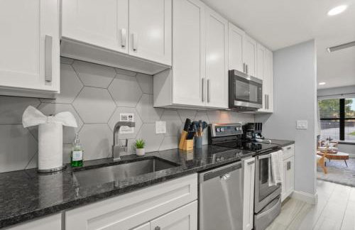 Modern Escape Near Lake Eola and Downtown Orlando - Foto 14