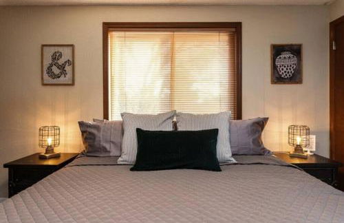 #StayInMyDistrict Eclectic Boise Townhouse near St Als - Foto 26