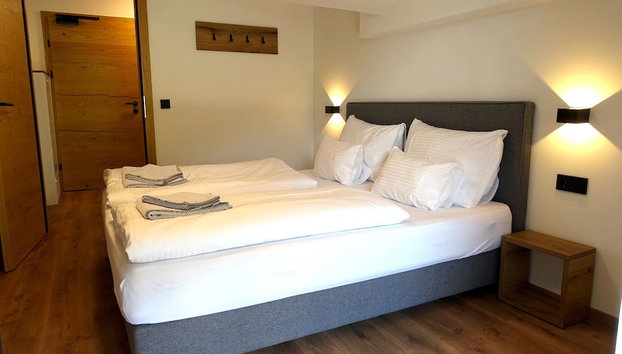 Bergzeit Flat Saalbach Directly on the ski Piste - Photo 2, Room
