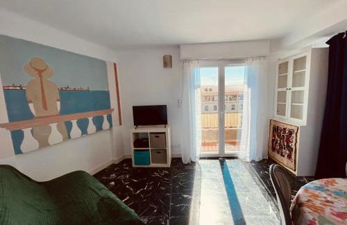 French Riviera centre ville plage port balcon panoramique et Clim - Foto 4