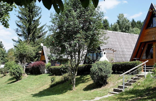 Detached Chalet with Terrace near Swimming Lake - Photo 11