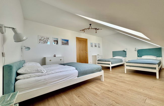 Victoria by Q4Apartments - Photo 2