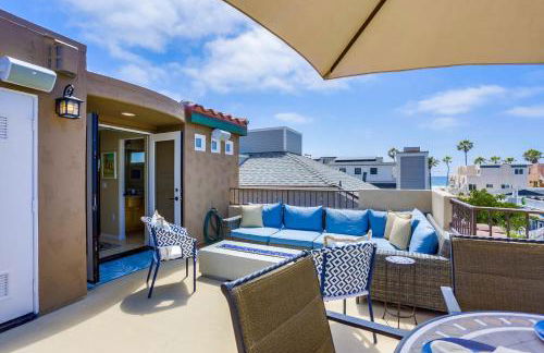 Stunning Ocean View Home w Rooftop Terrace, Firepit, Fast Wifi, AC & Parking! - Foto 34